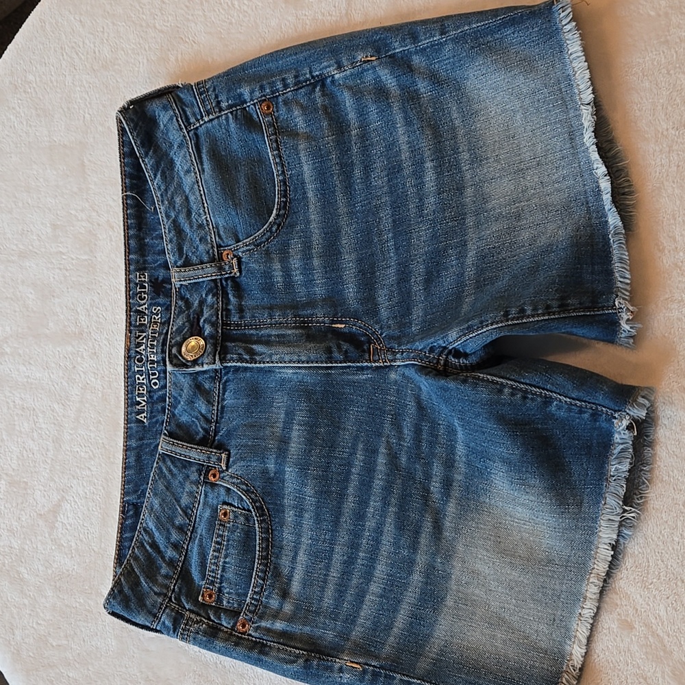 Women's American Eagle Boy Midi Size 2 Distressed Jean Shorts